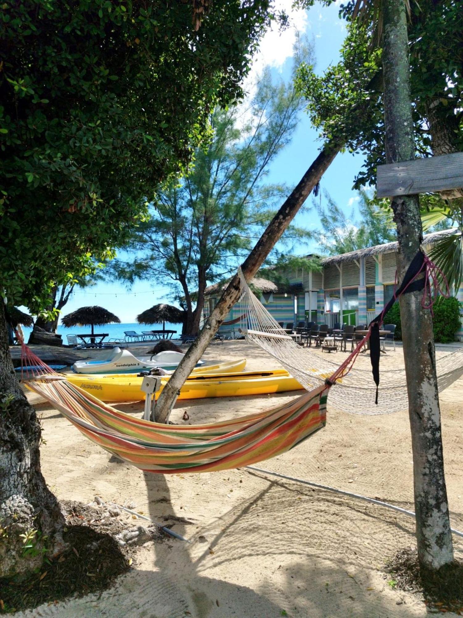 Beach Villas Coral Harbour Exterior foto