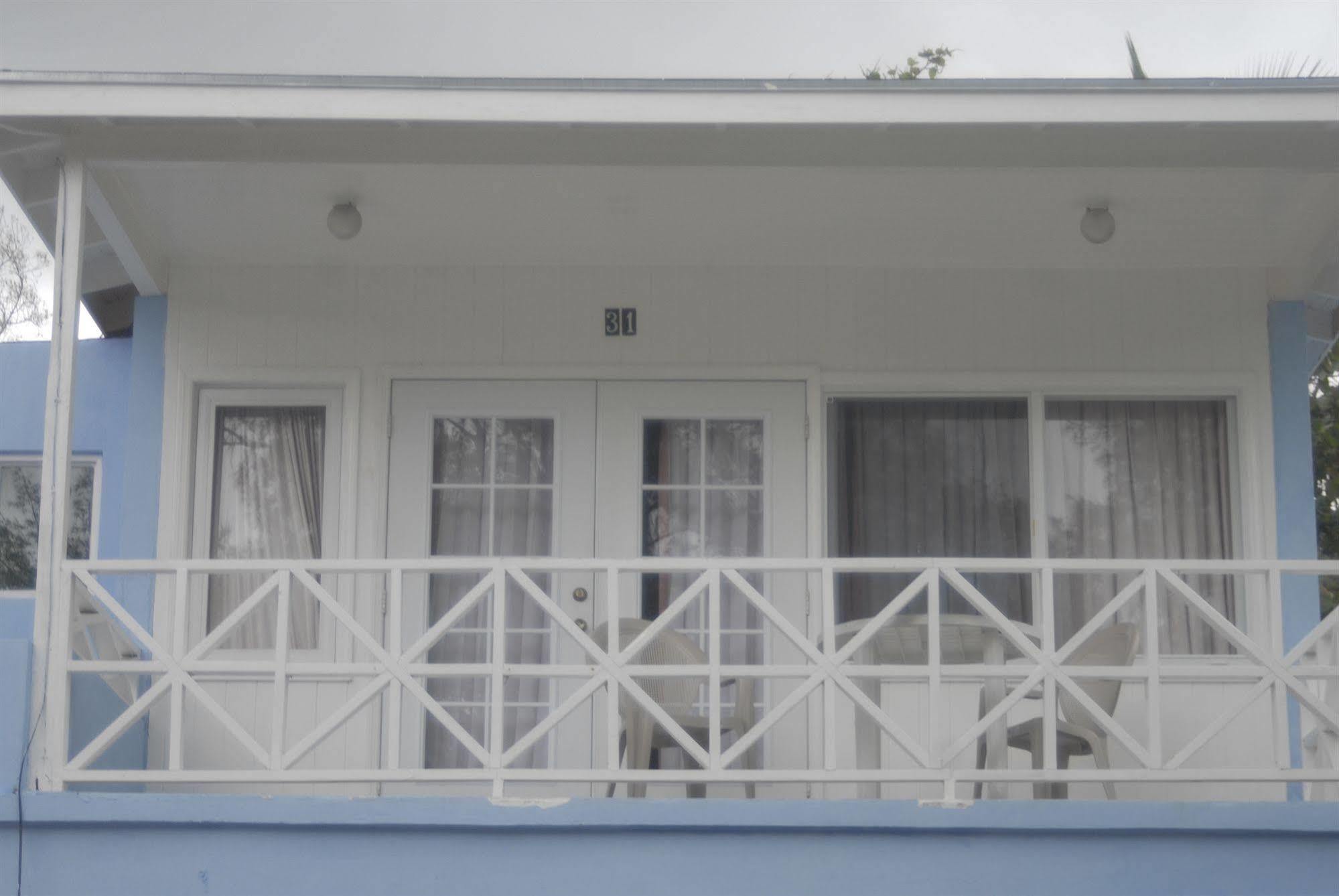 Beach Villas Coral Harbour Exterior foto