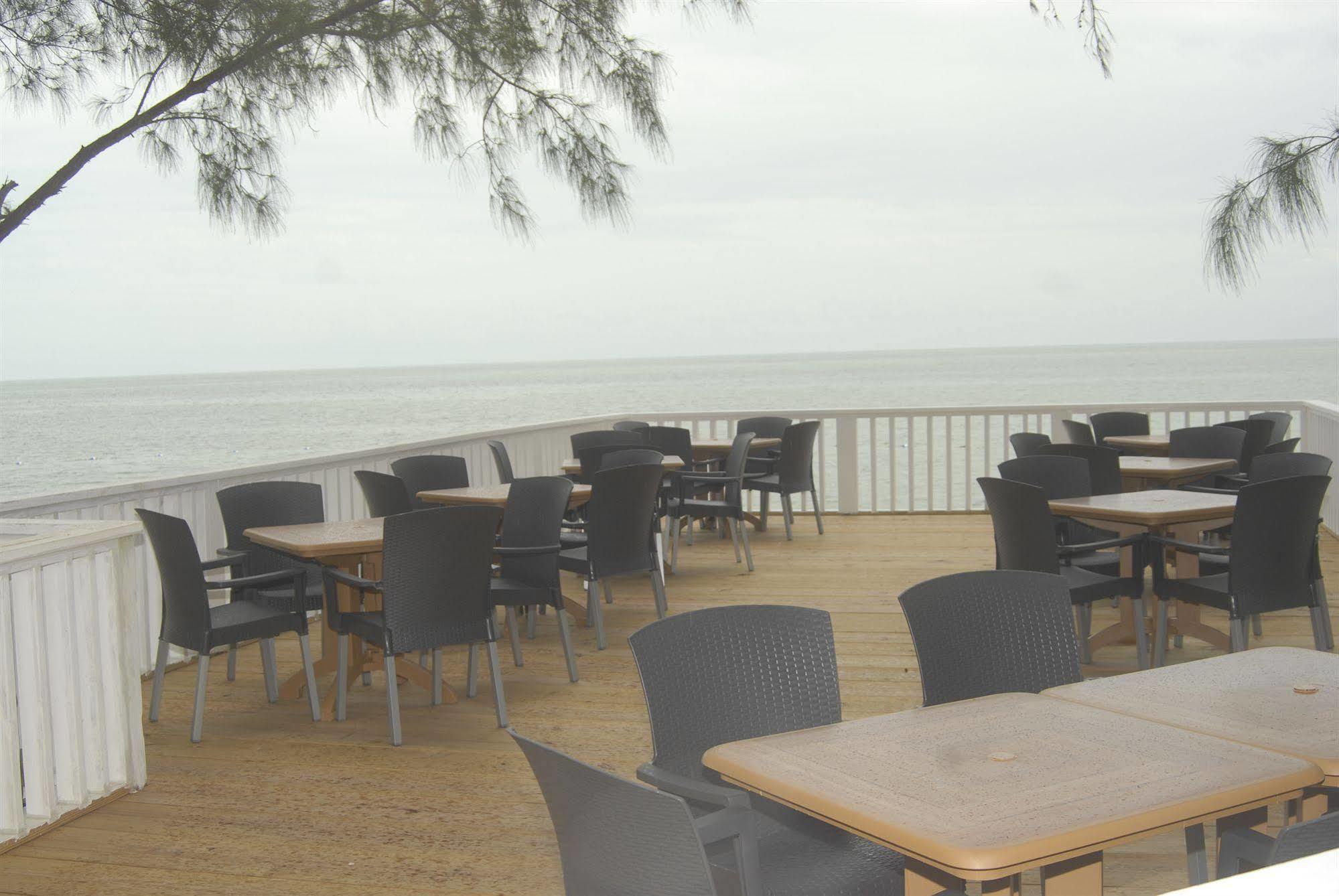 Beach Villas Coral Harbour Exterior foto