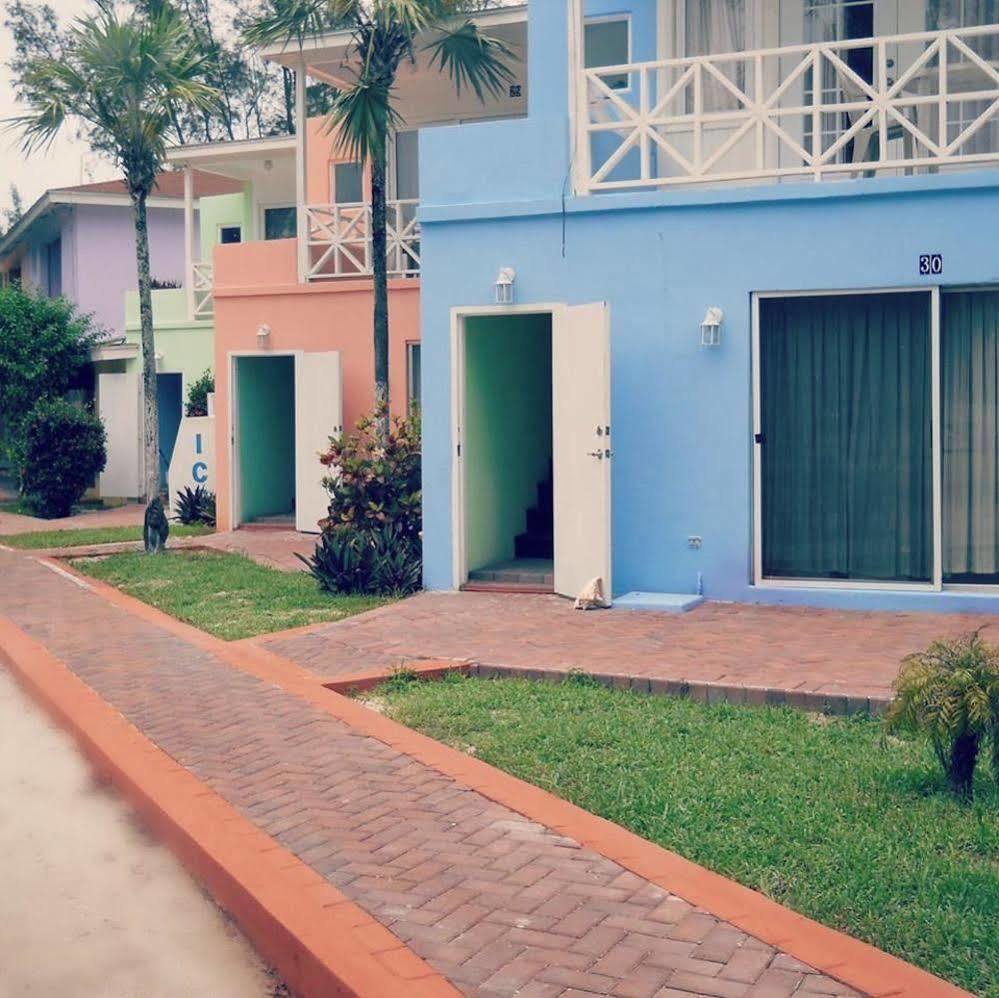 Beach Villas Coral Harbour Exterior foto